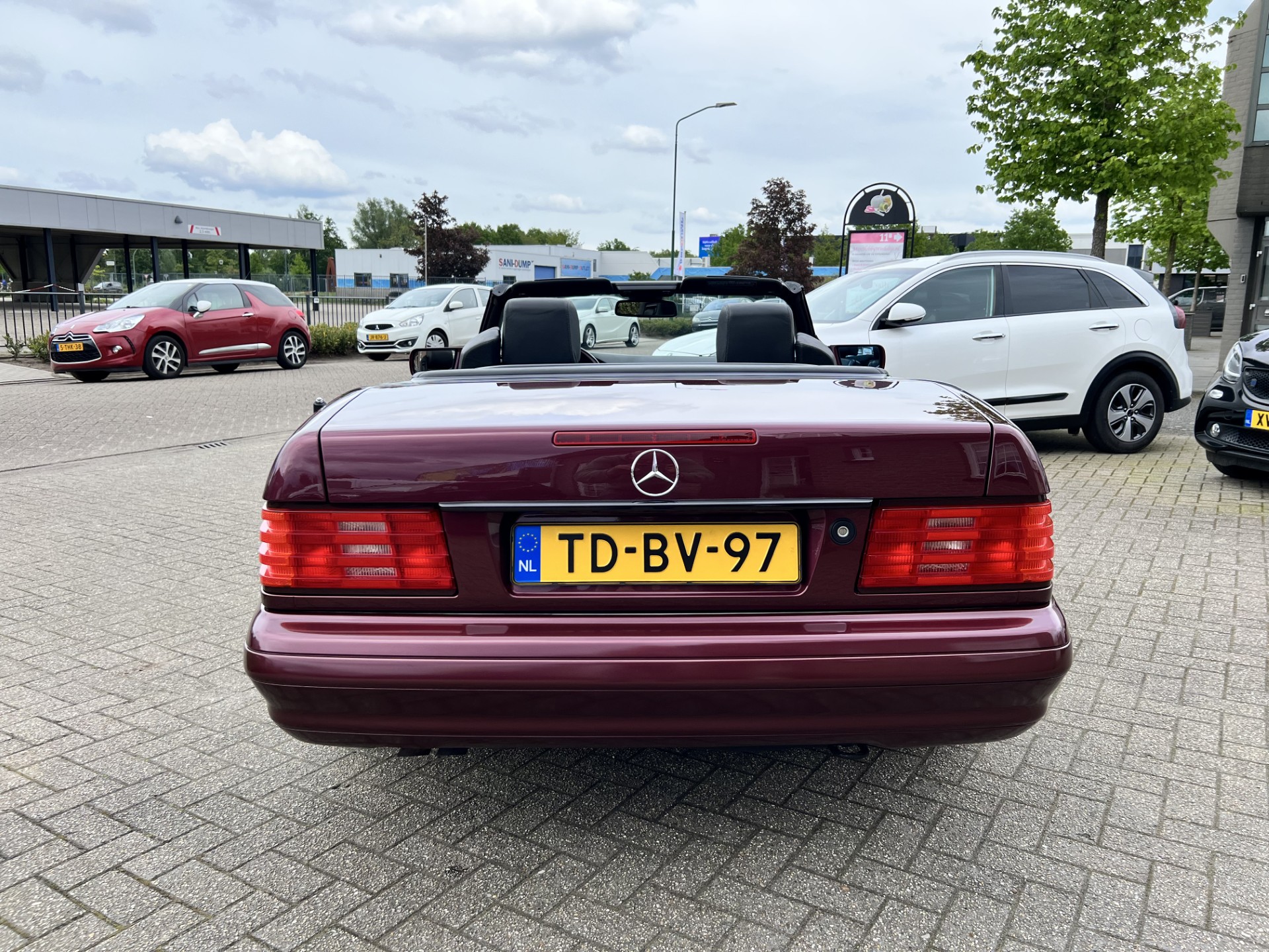 38241204-26.jpg
