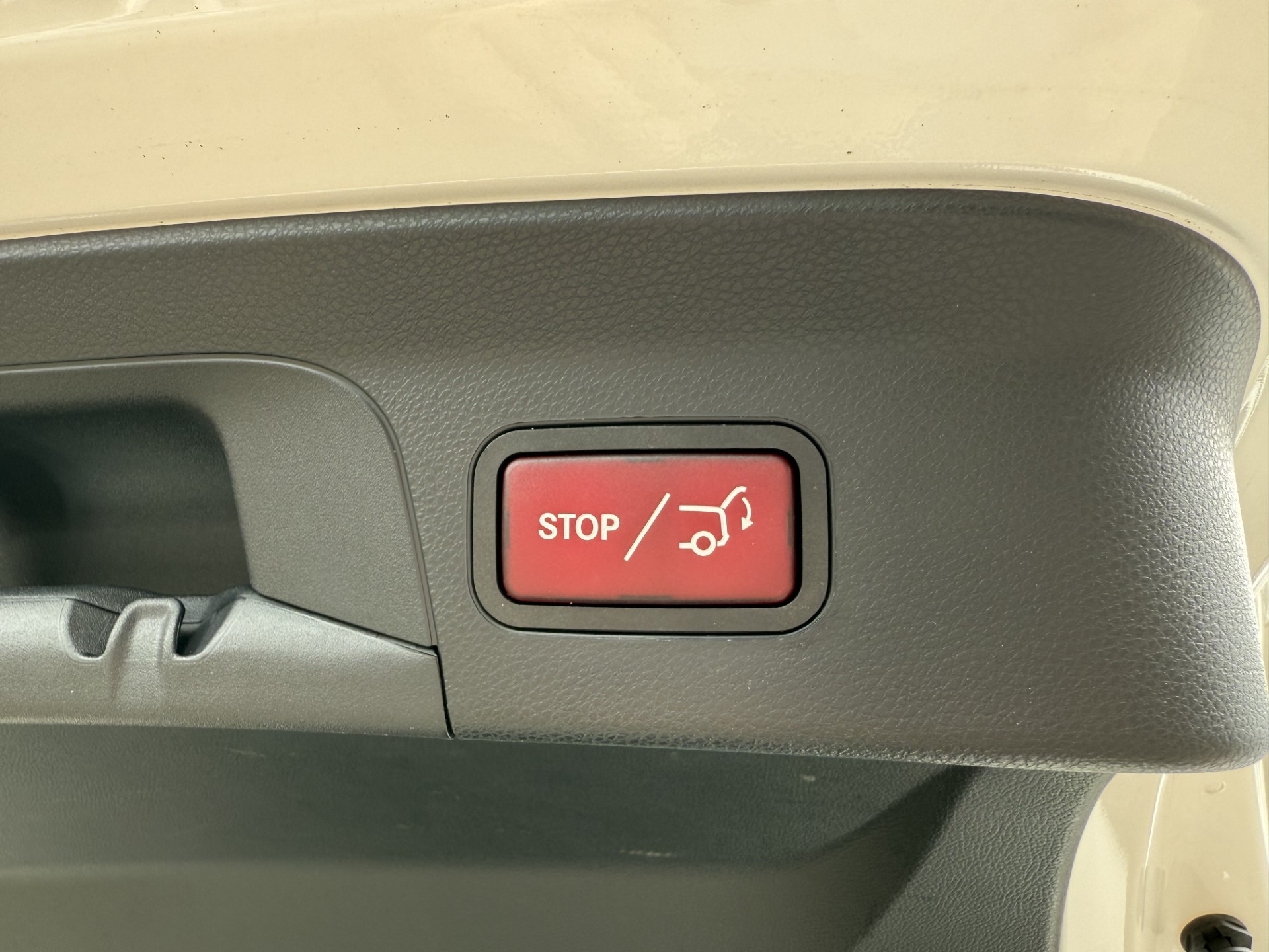44714606-14.jpg