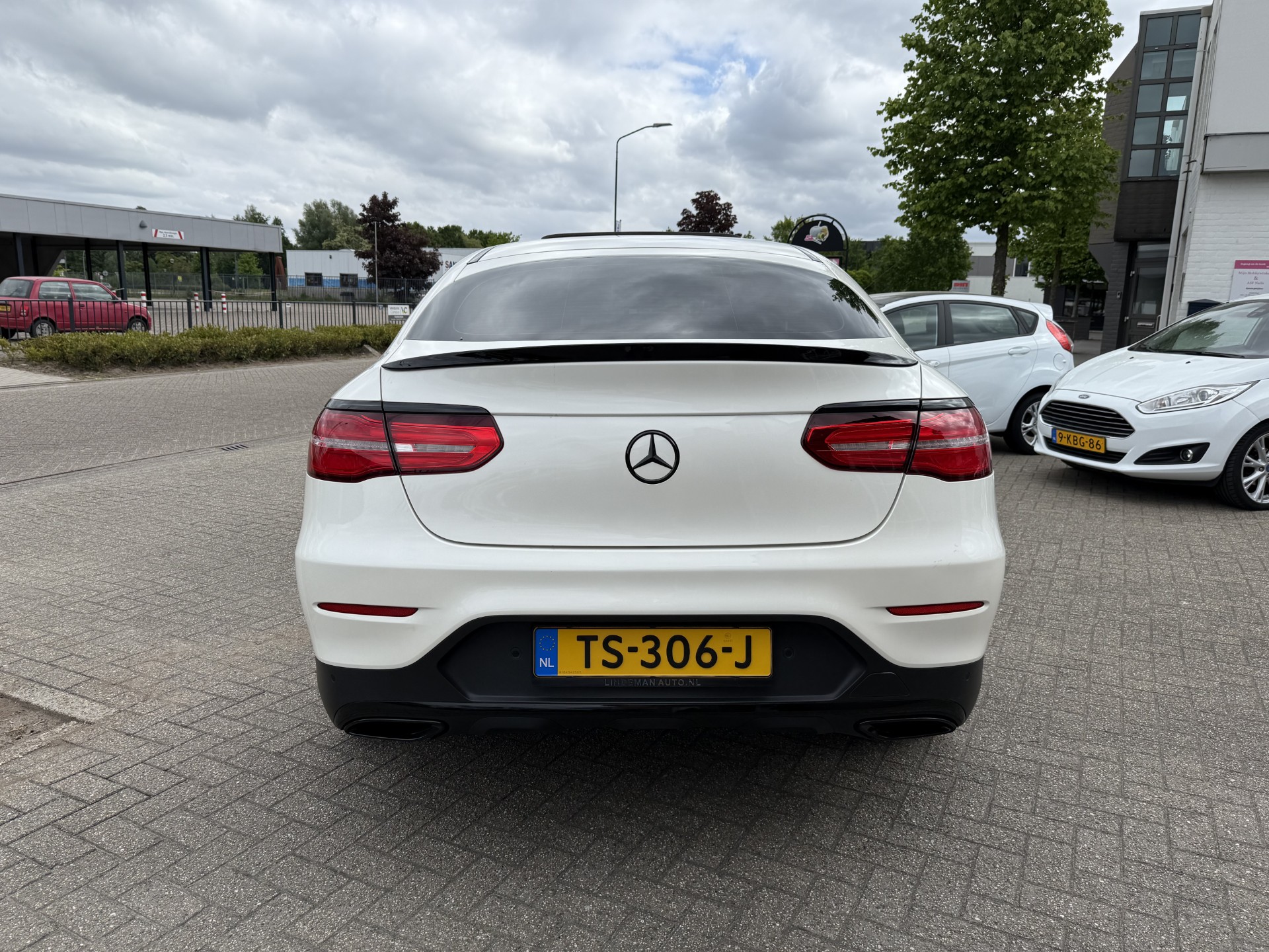 44714606-19.jpg