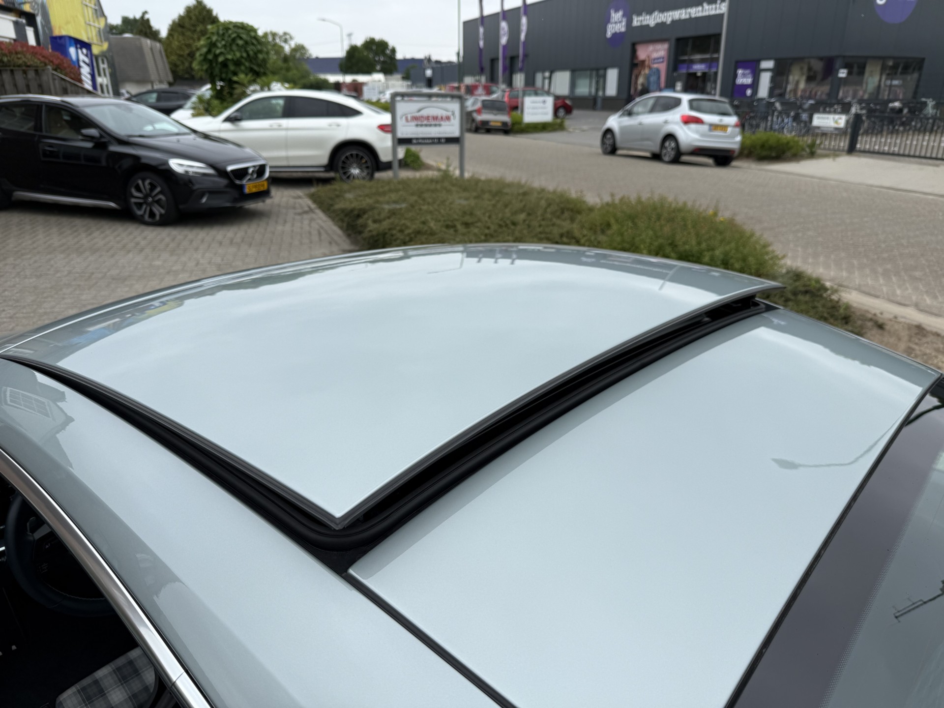 45603486-26.jpg