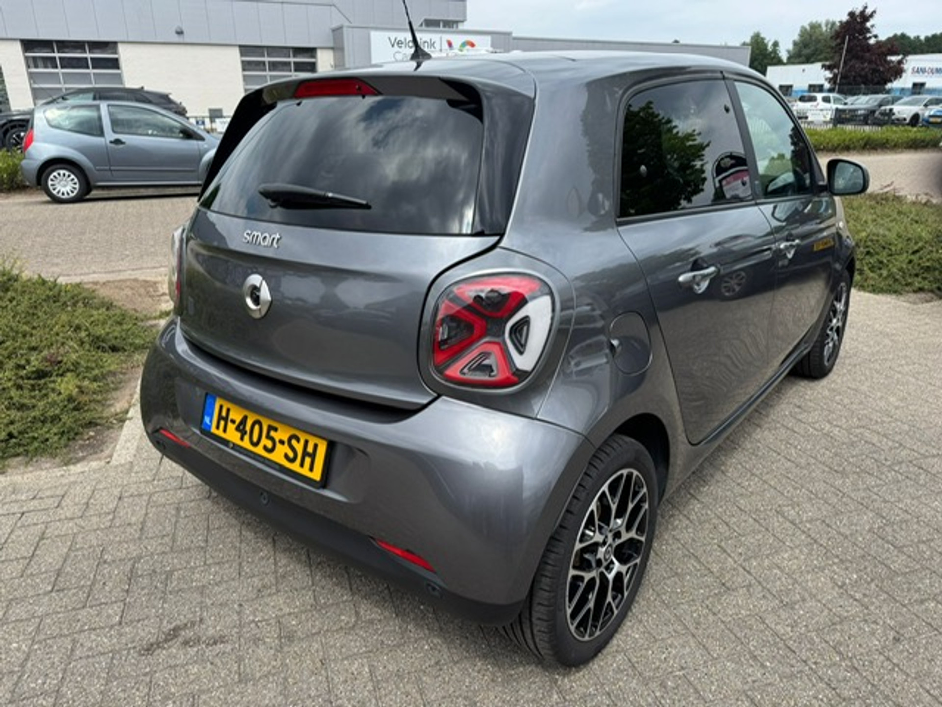 45991631-1.jpg
