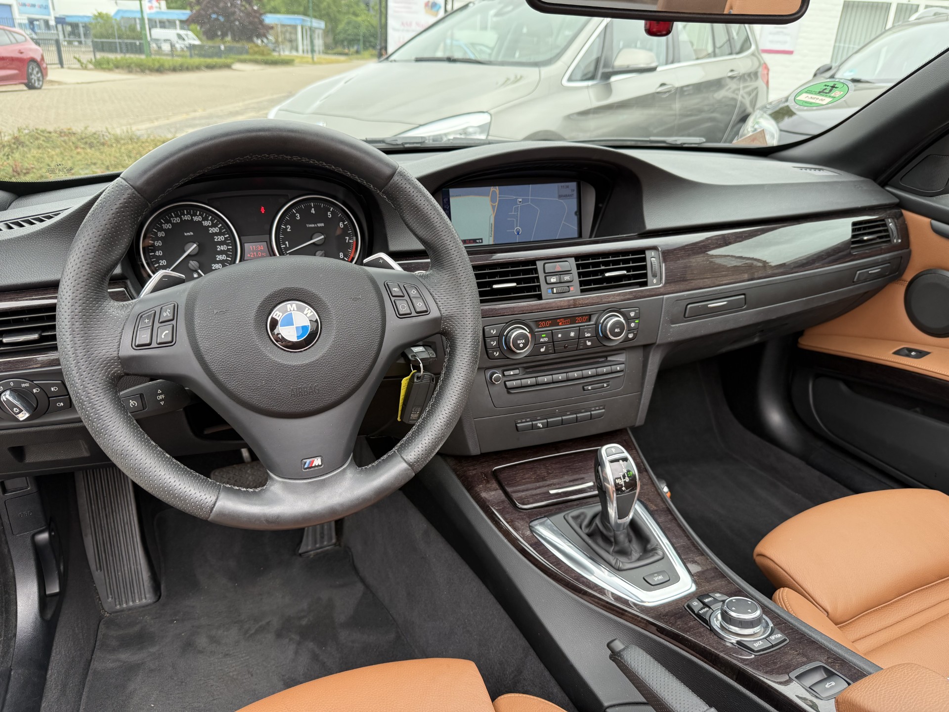 47035489-4.jpg